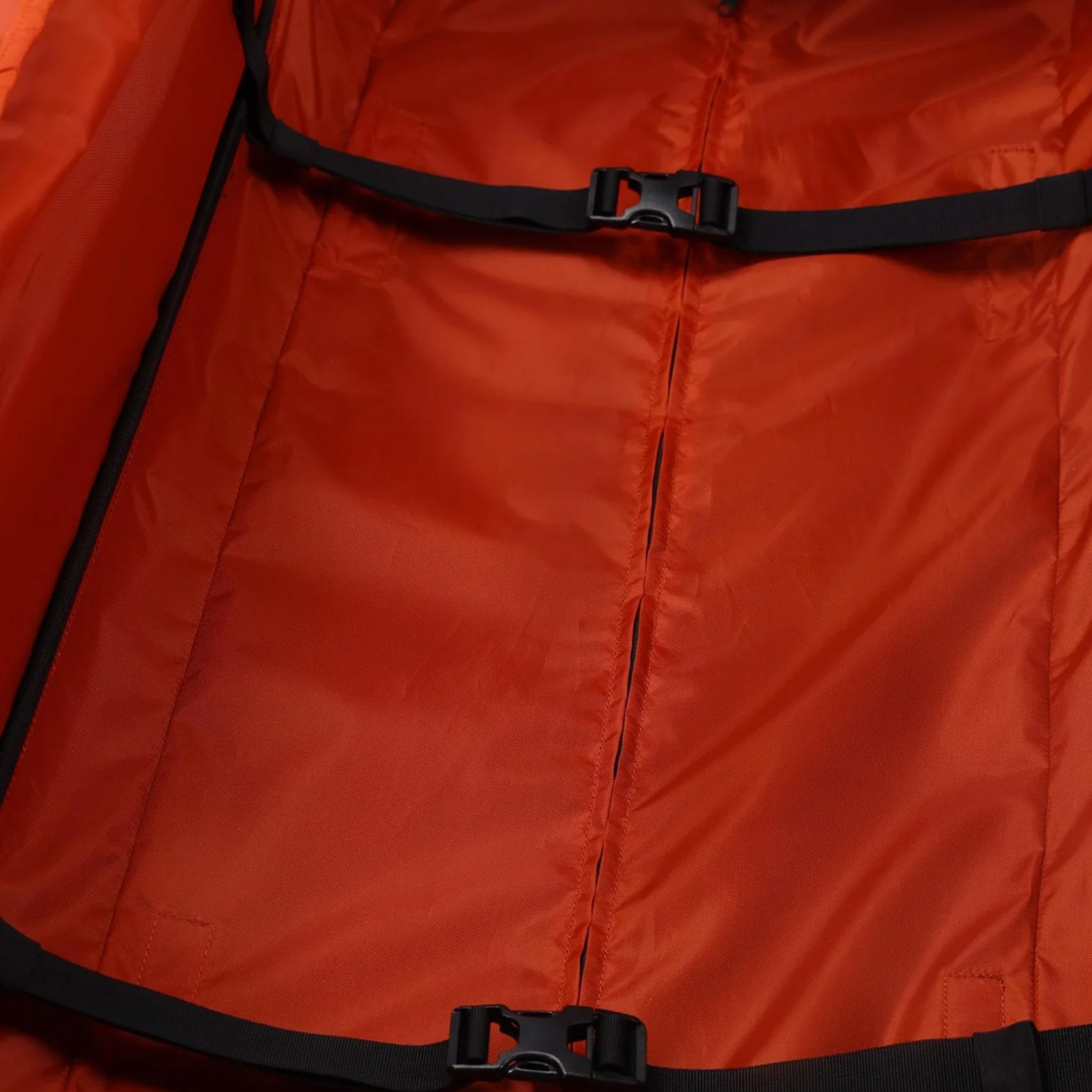 Simms Tailwind 100L Roller